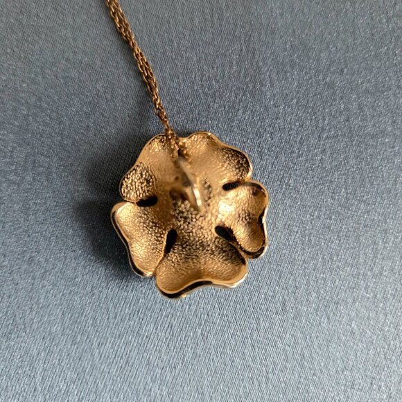 14 K gold filled chain with enameled flower pendant. - Picture 5 of 6